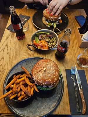 Moo Moo Steak & Burger Club by null