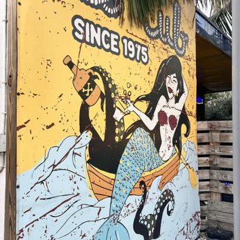 Le Tub - Front - Burgers Near Me - Hollywood, Florida