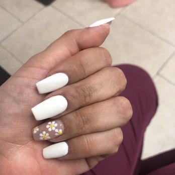 D&V Nails And Spa - Nail Salons Near Me - Los Angeles, California