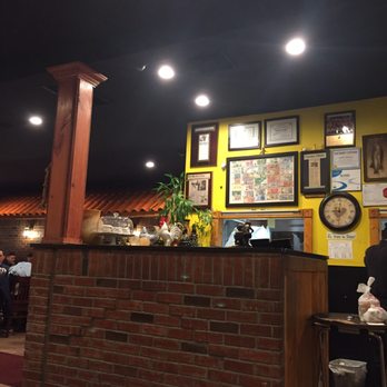 Planet Chicken - Interior decor. - Peruvian Near Me - Dunellen, New Jersey