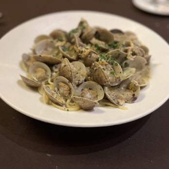 Don Vito's - Linguini & Clams with White Sauce - Italian Near Me - Las Vegas, Nevada Don Vito's - Linguini & Clams with White Sauce - Italian Near Me - Las Vegas, Nevada