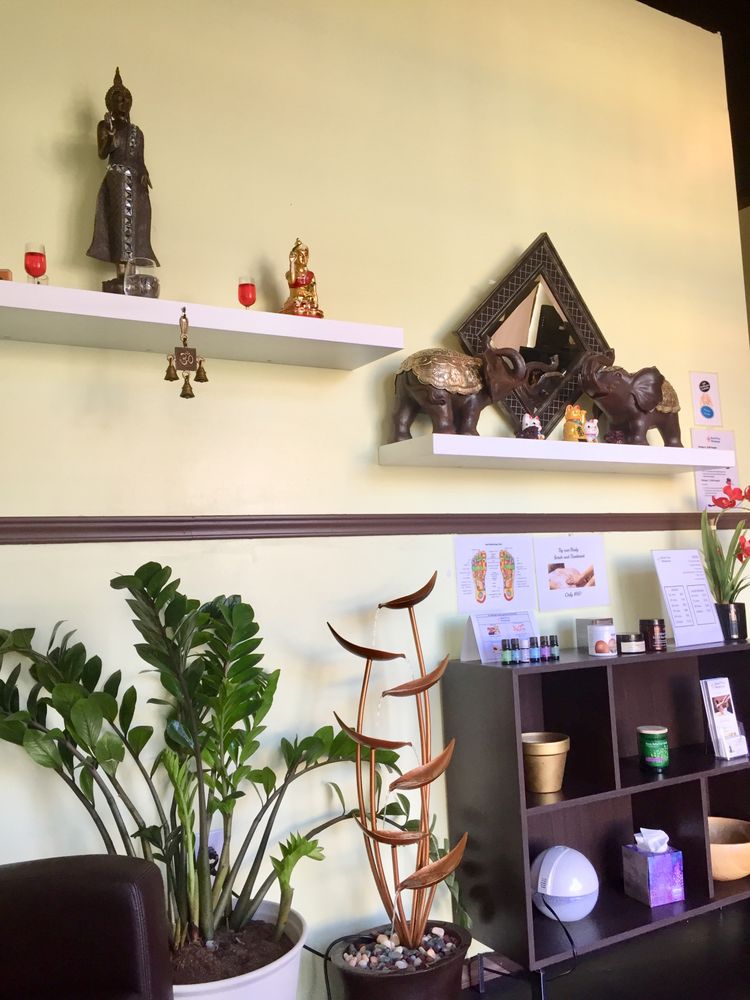 AT Siam Thai Massage Logo