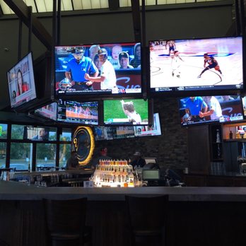 Yogi's Bar & Grill - Bar - Sports Bars Near Me - Upper Arlngtn, Ohio