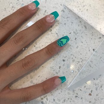 Daisy's Nails & Spa - Nail design on dip polish - Day Spas Near Me - Plantation, Florida