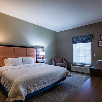 Hampton Inn Hadley-Amherst Area - Guest room - Hotels Near Me - Hadley, Massachusetts Hampton Inn Hadley-Amherst Area - Guest room - Hotels Near Me - Hadley, Massachusetts