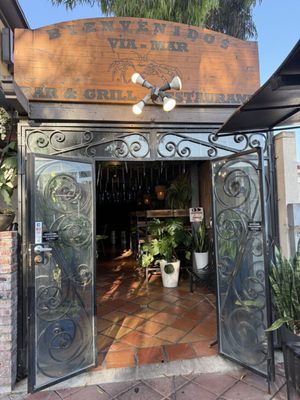 Via-Mar Restaurant by null