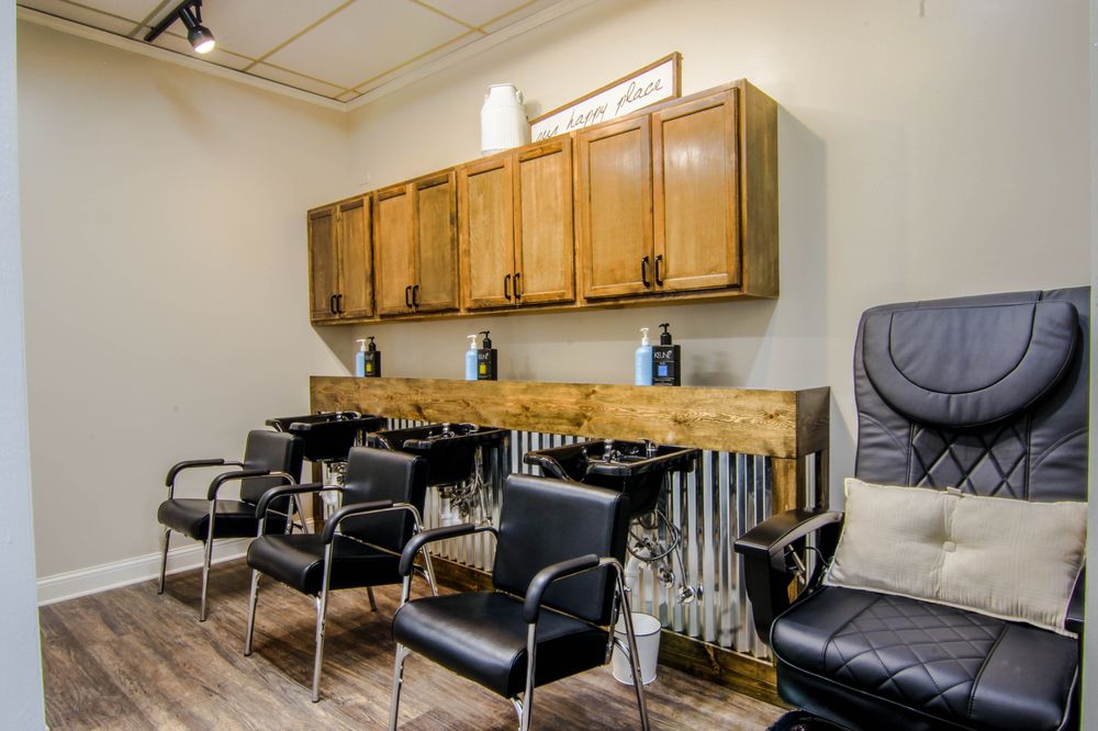 SHEAR THAIRAPY Updated September 2024 958 N Nw Hwy, Park Ridge, Illinois Hair Salons