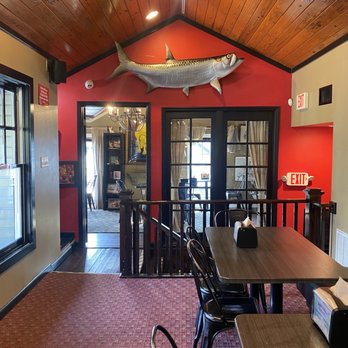 Yellow Dog Eats - Upstairs seating - Sandwiches Near Me - Windermere, Florida