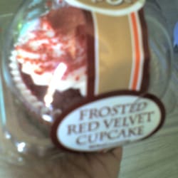 7-Eleven - Red Velvet Cupcake!