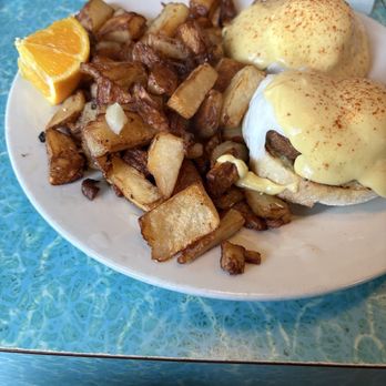Bertie Lou's Cafe - The best Faux eggs benny - Breakfast & Brunch Near Me - Portland, Oregon