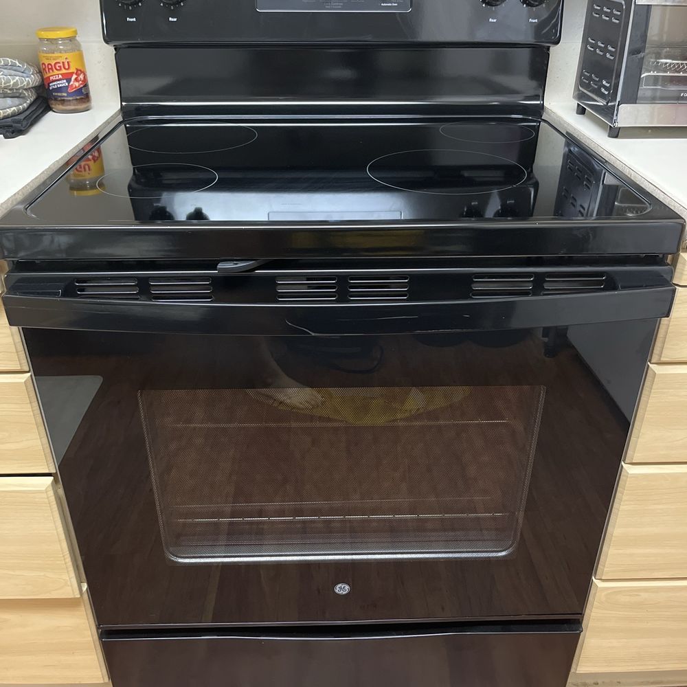 La Terrazza Apartments - Replacement Stove - Apartments Near Me - Colma, California La Terrazza Apartments - Replacement Stove - Apartments Near Me - Colma, California