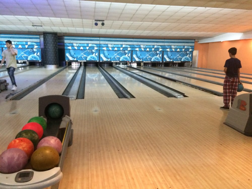 Bowling & Co