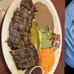 Mi Taquito - Carne asada plate