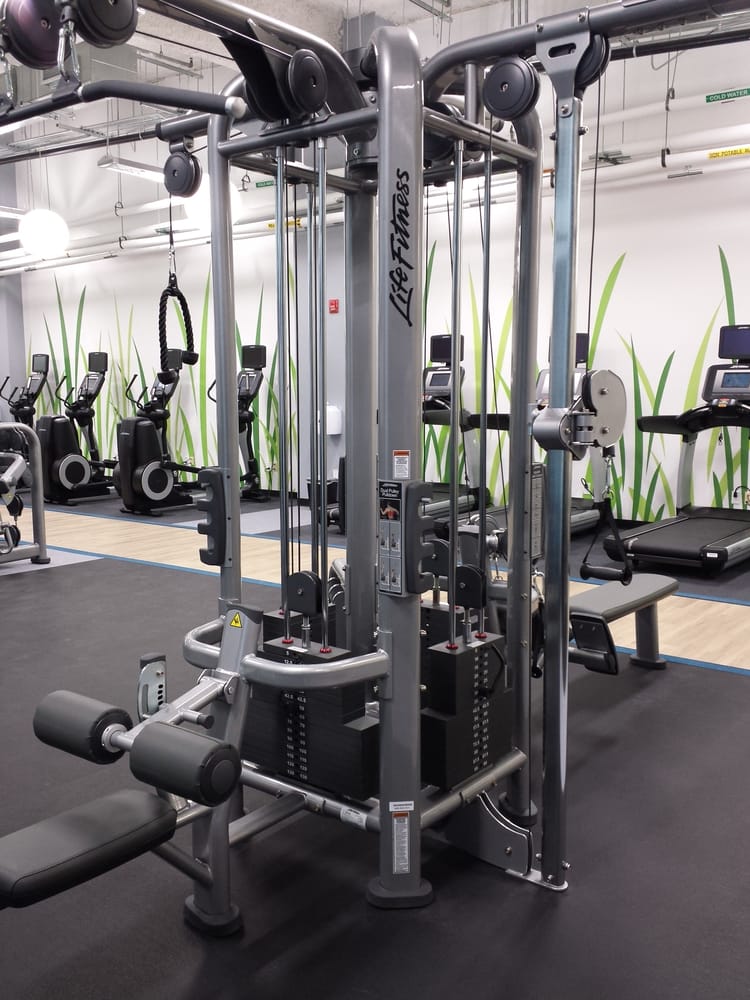 Rush Fitness Center, Chicago Roadtrippers