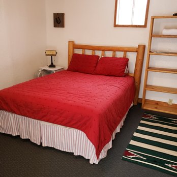 Wildlife Adventures - Bunkhouse Room 5 - Bed & Breakfast Near Me - Victor, Montana Wildlife Adventures - Bunkhouse Room 5 - Bed & Breakfast Near Me - Victor, Montana