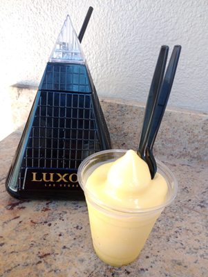 The Oasis Pool by null