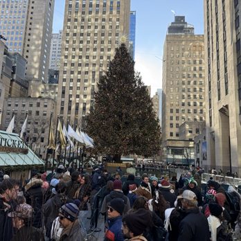 Rockefeller Center - The crowds - Shopping Centers Near Me - New York, New York Rockefeller Center - The crowds - Shopping Centers Near Me - New York, New York