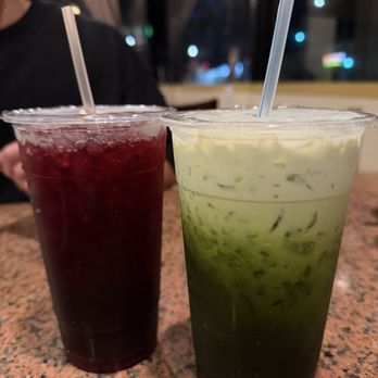 Tantawan Thai Kitchen - Green thai iced tea (right) and Hibiscus (left). Delicious !! - Thai Near Me - Rosemead, California Tantawan Thai Kitchen - Green thai iced tea (right) and Hibiscus (left). Delicious !! - Thai Near Me - Rosemead, California