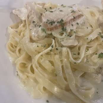 Tapia's On Main - Chicken fettuccine Alfredo - Pizza Near Me - Middletown, Maryland