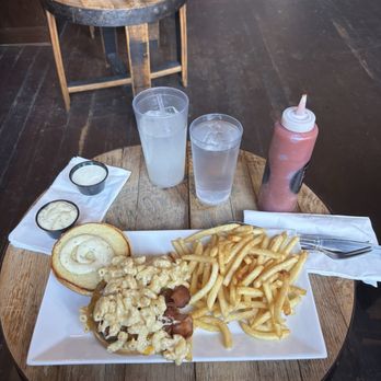 Temperate Habits Brewing Company - Mac & Cheese Burger - Breweries Near Me - Mount Vernon, Washington Temperate Habits Brewing Company - Mac & Cheese Burger - Breweries Near Me - Mount Vernon, Washington