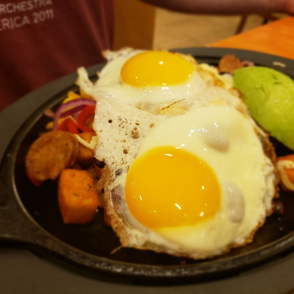 Ben & Florentine - Mexican skillet - Breakfast & Brunch Near Me - Oakville, Ontario