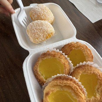 ECK Bakery 蛋撻王 - Bakeries Near Me - Houston, Texas