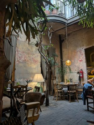 Taverna by null