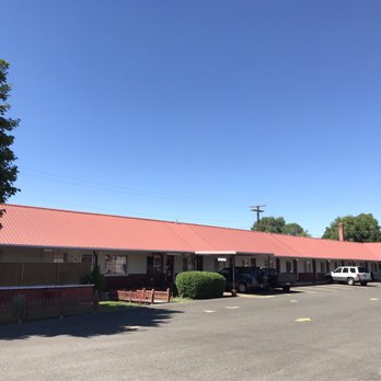 Rainbow Motel - About 12 units in an L shape. - Hotels Near Me - Ellensburg, Washington Rainbow Motel - About 12 units in an L shape. - Hotels Near Me - Ellensburg, Washington