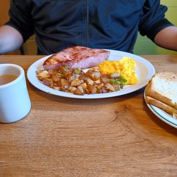 Jus' Jo's - The ham steak  is thick , soft , tender and moist and so delicious.  Was very impressed - Breakfast & Brunch Near Me - Clovis, California