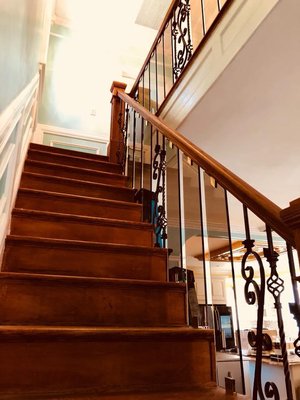 V-Y Glass and Mirror Services by null