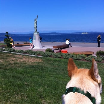 Alki Beach Park - Great summer day - Parks Near Me - Seattle, Washington