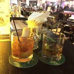 Mokum - Old fashioned and Makers on the rocks