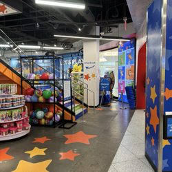 Toys R Us