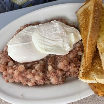 Maine Diner - Corned Beef Hash. Toast & Jelly - Diners Near Me - Wells, Maine