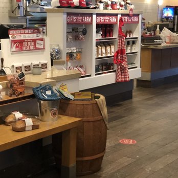 Bob Evans - Lobby area - Breakfast & Brunch Near Me - Louisville, Kentucky
