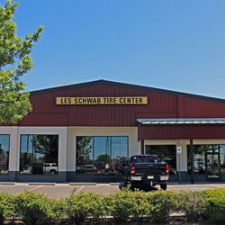 Les Schwab Tire Center