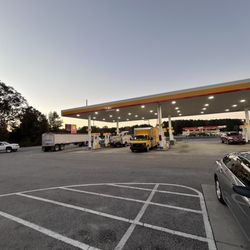 Refuel Shell Station - Pumps