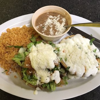 Antojito Como En Casa - Una tostada y un sope - Mexican Near Me - El Centro, California