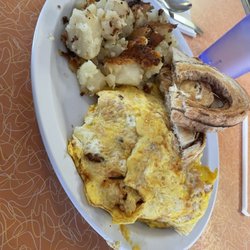Duncan's Dairy Bar - Western omelette hashbrowns