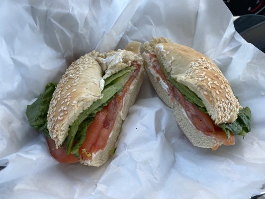 Benny's Bagels by null