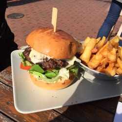 Bonnanza - Cheeseburger + Hausgemachte Pommes