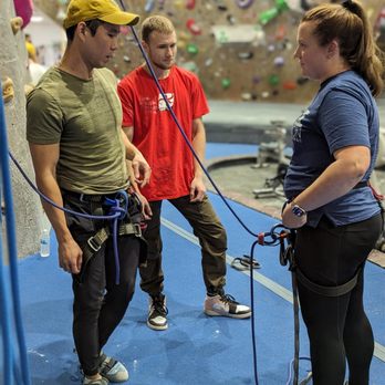 Boulderdash SFV - Belay class with coach Sasha - Rock Climbing Near Me - Chatsworth, California Boulderdash SFV - Belay class with coach Sasha - Rock Climbing Near Me - Chatsworth, California