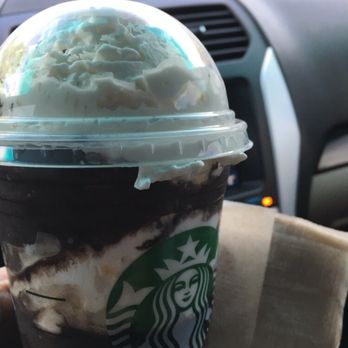 Starbucks - They never clean the cup when they make a mess & then never give me napkins. - Coffee & Tea Near Me - Paramus, New Jersey