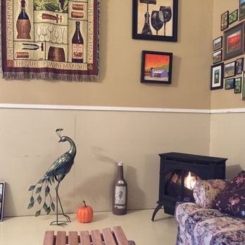 Two Twisted Posts Winery - Wineries Near Me - Purcellville, Virginia