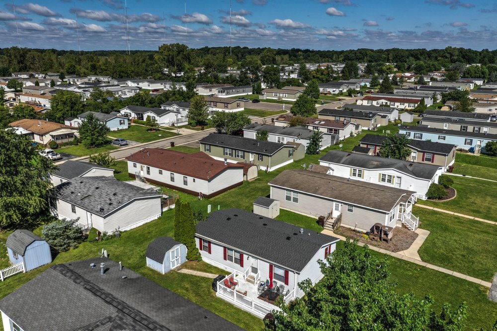 COUNTRY MEADOWS Updated August 2024 3211 Will Carleton Rd, Flat