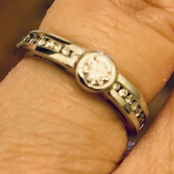 InBloom Jewelry - Up close wedding band - Jewelry Near Me - Frederick, Maryland InBloom Jewelry - Up close wedding band - Jewelry Near Me - Frederick, Maryland