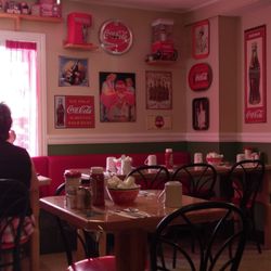 Chez Mo-Nik - The Coca Cola decor