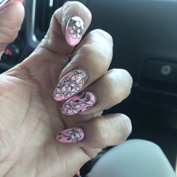 Davi Nails - VERY HAPPY - Nail Salons Near Me - Hesperia, California