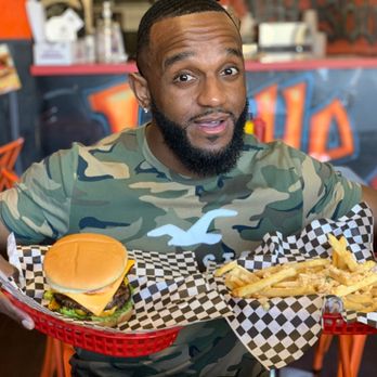 Little J's - Amazing burger and garlic fries - American Near Me - Pittsburg, California