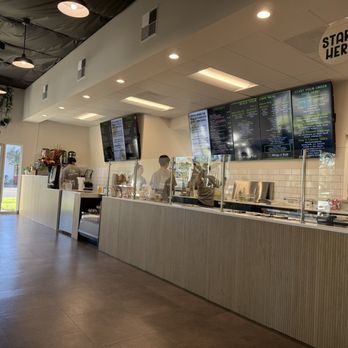 Wrap n’ Roll - Interior - Vietnamese Near Me - Clackamas, Oregon Wrap n’ Roll - Interior - Vietnamese Near Me - Clackamas, Oregon